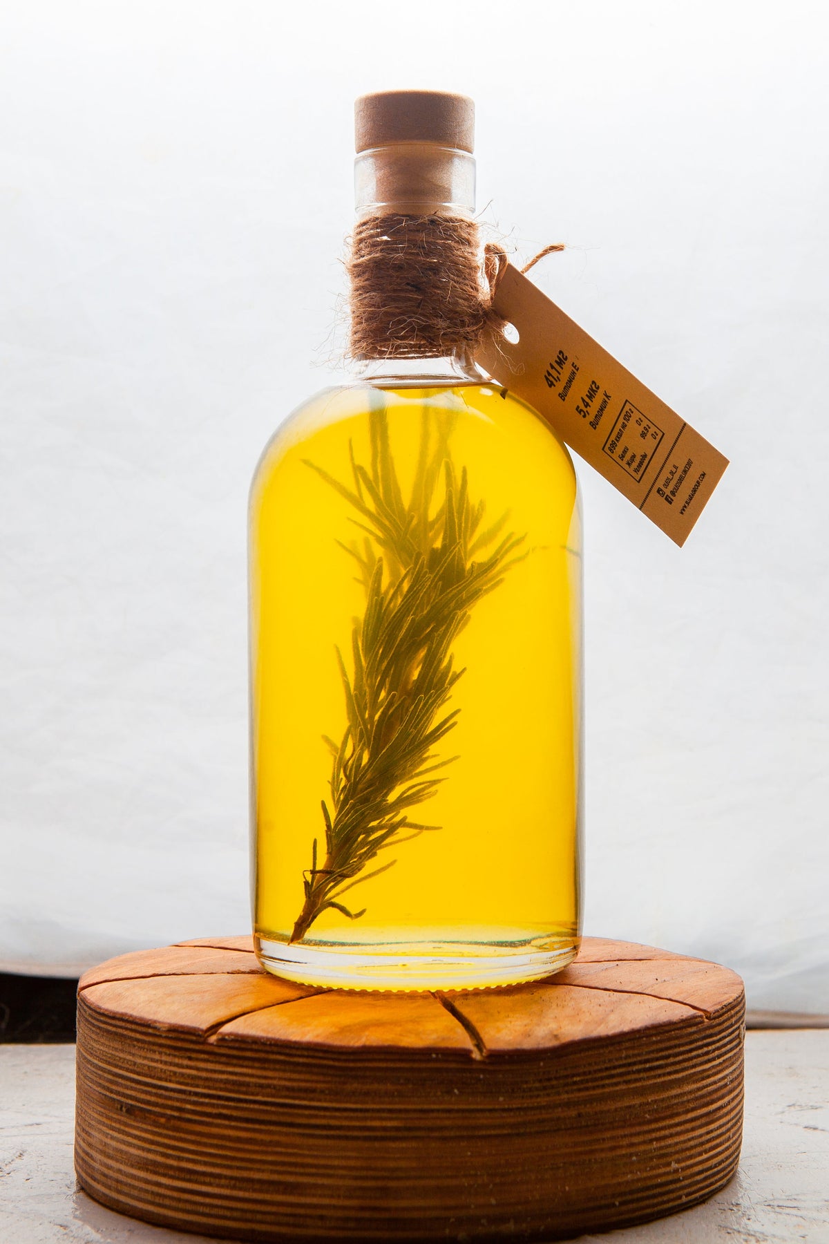 Does Rosemary Oil Really Work for Hair Growth? The Science Explained