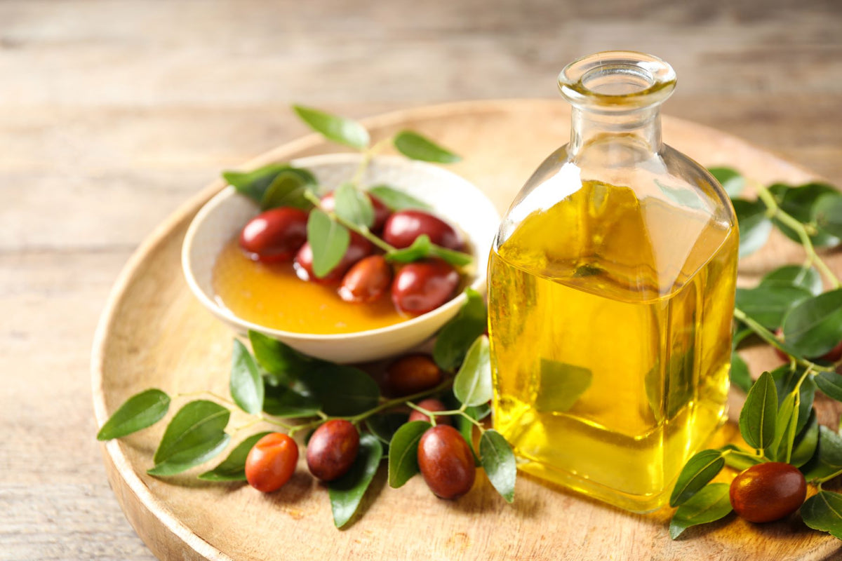 The Best Natural Oils for Hair Growth in the UK